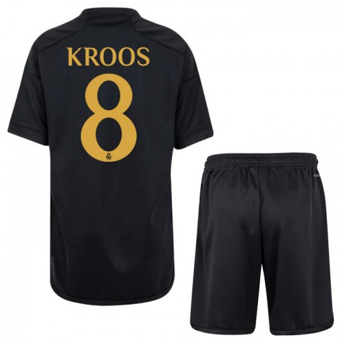 Ensemble Maillot Real Madrid Kroos 8 Third 2023-24 Enfant Ensemble Maillot Real Madrid Kroos 8 Third 2023-24 Enfant